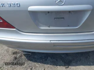 2003 Mercedes-Benz SLK 320 z VIN WDBKK65FX3F289228, wystawiony jako IAAI lot #42584634 z przebiegiem 173 232 mil mil oraz . Historia ofert i sprzedaży dostępna na DreamBid. Obrazek 12.