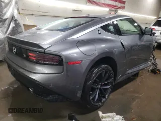 2024 Nissan Z Performance z VIN JN1BZ4BH4RM362110, wystawiony jako Copart lot #80097174 z przebiegiem 2 745 mil mil oraz Szkoda całkowita • Salvage title. Historia ofert i sprzedaży dostępna na DreamBid. Obrazek 3.