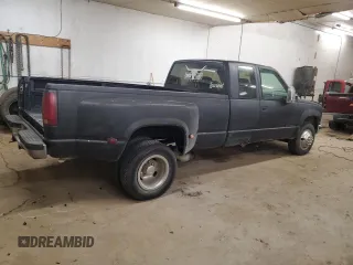 1993 GMC Sierra 1500 with VIN 1GTHC39F2PE543530, listed as a Copart auction lot 83612804 with 200,011 mi miles and Clean Title. Bid and sale history available at DreamBid. Image 3.