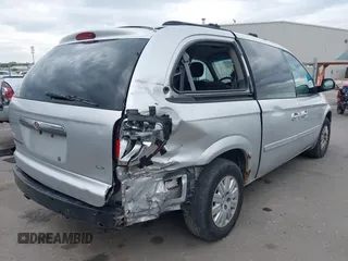 2007 Chrysler Town & Country with VIN 2A4GP44R27R191148, listed as a IAAI auction lot 42171218 with 150,670 mi miles and . Bid and sale history available at DreamBid. Image 4.