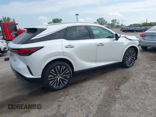 2024 Lexus RX 350 z VIN 2T2BAMCA1RC044332, wystawiony jako IAAI lot #42266555 z przebiegiem 9 949 mil mil oraz . Historia ofert i sprzedaży dostępna na DreamBid. Obrazek 4.