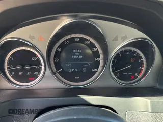 2009 Mercedes-Benz C 300 Sport z VIN WDDGF81X19R071486, wystawiony jako Copart lot #57711575 z przebiegiem 188 430 mil mil oraz Czysty tytuł • Clean title. Historia ofert i sprzedaży dostępna na DreamBid. Obrazek 8.