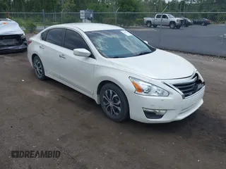 2015 Nissan Altima S z VIN 1N4AL3AP7FC271756, wystawiony jako IAAI lot #42403344 z przebiegiem 187 268 mil mil oraz . Historia ofert i sprzedaży dostępna na DreamBid. Obrazek 1.