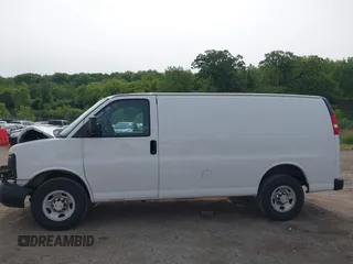 2016 Chevrolet Express Cargo with VIN 1GCWGAFF6G1128884, listed as a IAAI auction lot 42414808 with 198,206 mi miles and . Bid and sale history available at DreamBid. Image 14.