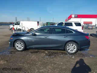 2019 Chevrolet Malibu LT with VIN 1G1ZD5ST2KF135053, listed as a IAAI auction lot 41867343 with 76,006 mi miles. Bid and sale history available at carsss.com. Image 14.