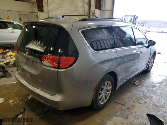 2020 Chrysler Voyager LXI with VIN 2C4RC1DG2LR264861, listed as a Copart auction lot 47492045 with NaN miles and Salvage Title. Bid and sale history available at carsss.com. Image 3.