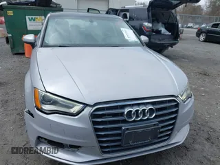 2015 Audi A3 z VIN WAUEFHFF9F1030113, wystawiony jako IAAI lot #41953949 z przebiegiem 98 755 mil mil oraz . Historia ofert i sprzedaży dostępna na DreamBid. Obrazek 12.