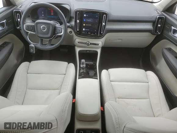 2024 Volvo XC40 Ultimate Dark Theme z VIN YV4L12UM1R2281761, wystawiony jako Copart lot #65295704 z przebiegiem 6 113 mil mil oraz Szkoda całkowita • Salvage title. Historia ofert i sprzedaży dostępna na DreamBid. Obrazek 8.