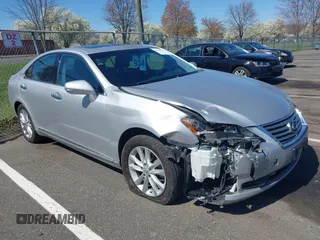 2010 Lexus ES 330 with VIN JTHBK1EG2A2365606, listed as a IAAI auction lot 41998310 with 83,961 mi miles and . Bid and sale history available at DreamBid. Image 1.