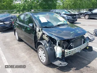 2016 Nissan Versa SV z VIN 3N1CN7AP0GL826205, wystawiony jako IAAI lot #42373211 z przebiegiem 88 256 mil mil oraz . Historia ofert i sprzedaży dostępna na DreamBid. Obrazek 1.