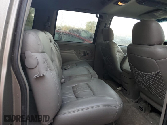 1999 GMC Suburban with VIN 3GKEC16R4XG536985, listed as a Copart auction lot 73421824 with 181,327 mi miles and Clean title. Bid and sale history available at DreamBid. Image 10.