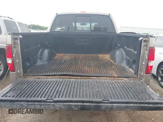 2004 Ford F-150 XLT z VIN 1FTPW14554KB11422, wystawiony jako IAAI lot #42651609 z przebiegiem 238 157 mil mil oraz . Historia ofert i sprzedaży dostępna na DreamBid. Obrazek 16.