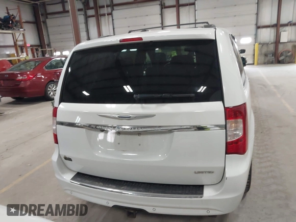 2014 Chrysler Town & Country Limited with VIN 2C4RC1GG7ER178802, listed as a IAAI auction lot 41863918 with 103,777 mi miles and . Bid and sale history available at DreamBid. Image 17.
