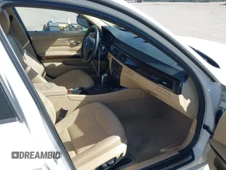 2011 BMW 3 Series 328i with VIN WBAPH7C59BE461739, listed as a IAAI auction lot 41759267 with 192,266 mi miles. Bid and sale history available at carsss.com. Image 5.