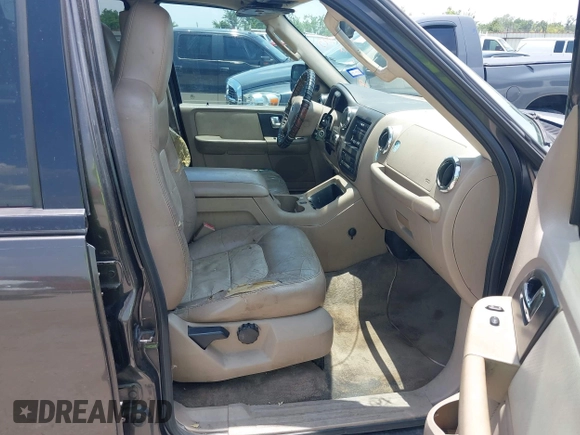 2006 Ford Expedition Eddie Bauer with VIN 1FMFU17586LA38360, listed as a IAAI auction lot 42434043 with 284,372 mi miles and . Bid and sale history available at DreamBid. Image 5.