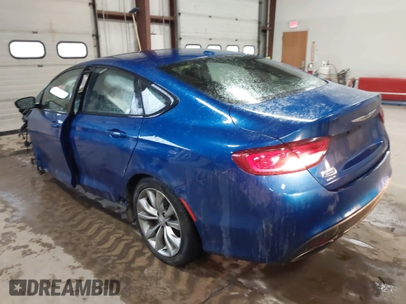 2015 Chrysler 200 S with VIN 1C3CCCBB8FN756535, listed as a IAAI auction lot 41464953 with 141,202 mi miles. Bid and sale history available at carsss.com. Image 3.