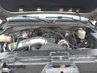 2001 Chevrolet Silverado 1500HD LS z VIN 1GCGK13U01F145194, wystawiony jako IAAI lot #42341840 z przebiegiem 256 501 mil mil oraz . Historia ofert i sprzedaży dostępna na DreamBid. Obrazek 10.