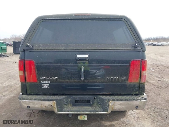 2006 Lincoln Mark LT with VIN 5LTPW18576FJ20531, listed as a IAAI auction lot 41819681 with NaN miles. Bid and sale history available at carsss.com. Image 16.