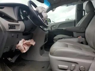 2015 Toyota Sienna XLE с VIN 5TDYK3DC0FS630013, выставлен на аукционе Copart как лот 60044955 с пробегом 124 063 миль миль и Списание • Salvage title. История ставок и продаж доступна на DreamBid. Изображение 7.
