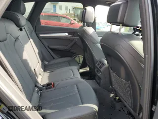 2020 Audi Q5 Premium with VIN WA1G2AFYXL2054002, listed as a Copart auction lot 68996494 with 44,510 mi miles and Non Repairable. Bid and sale history available at carsss.com. Image 10.