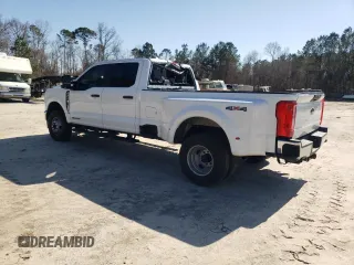 2024 Ford F-350 XL with VIN 1FT8W3DT0REE67068, listed as a Copart auction lot 43037035 with 16,371 mi miles and Salvage Title. Bid and sale history available at DreamBid. Image 2.