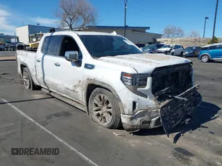 2022 GMC Sierra 1500 with VIN 3GTUUGETXNG640009, listed as a IAAI auction lot 41626847 with 43,537 mi miles and . Bid and sale history available at DreamBid. Image 1.