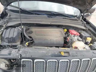 2020 Jeep Renegade Latitude with VIN ZACNJABB6LPL62935, listed as a IAAI auction lot 41487763 with 140,078 mi miles. Bid and sale history available at carsss.com. Image 10.