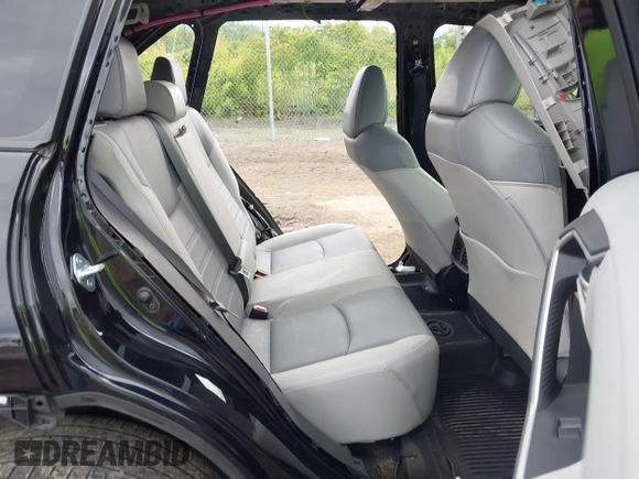2021 Toyota RAV4 XLE Premium с VIN JTMA1RFV8MD069137, выставлен на аукционе IAAI как лот 42371437 с пробегом 25 602 миль миль и . История ставок и продаж доступна на DreamBid. Изображение 8.