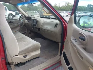 2001 Ford F-150 XL z VIN 1FTRF17W51NA25762, wystawiony jako IAAI lot #42401453 z przebiegiem 20 mil mil oraz . Historia ofert i sprzedaży dostępna na DreamBid. Obrazek 5.