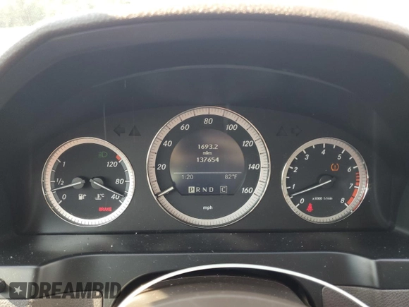 2009 Mercedes-Benz C 300 Sport with VIN WDDGF81X39F250355, listed as a Copart auction lot 59863925 with 137,654 mi miles and Salvage title. Bid and sale history available at DreamBid. Image 9.