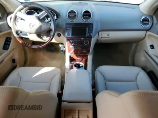 2010 Mercedes-Benz M 350 z VIN 4JGBB8GB7AA599768, wystawiony jako Copart lot #47862855 z przebiegiem 230 302 mil mil oraz Szkody całkowita. Historia ofert i sprzedaży dostępna na DreamBid. Obrazek 8.