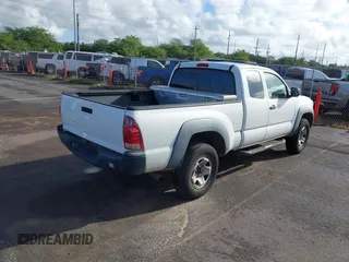 2005 Toyota Tacoma PreRunner z VIN 5TETU62N55Z086801, wystawiony jako IAAI lot #41699187 z przebiegiem 171 703 mil mil oraz . Historia ofert i sprzedaży dostępna na DreamBid. Obrazek 4.