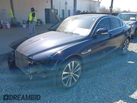 2018 Jaguar XE 25t Prestige with VIN SAJAK4FXXJCP36634, listed as a IAAI auction lot 41661035 with 56,099 mi miles. Bid and sale history available at carsss.com. Image 18.