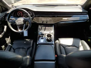 2020 Audi Q8 Prestige with VIN WA1FVAF18LD001941, listed as a Copart auction lot 61498385 with 29,634 mi miles and Salvage title. Bid and sale history available at DreamBid. Image 8.