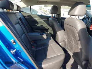 2017 Hyundai Elantra Value Edition z VIN KMHD84LF9HU283211, wystawiony jako IAAI lot #41645371 z przebiegiem 75 263 mil mil oraz . Historia ofert i sprzedaży dostępna na DreamBid. Obrazek 8.