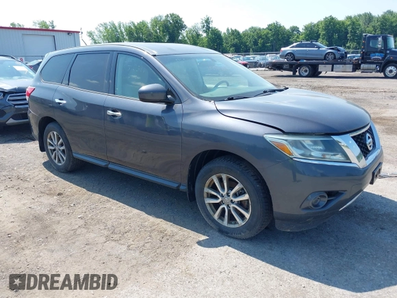 2014 Nissan Pathfinder S with VIN 5N1AR2MM3EC723572, listed as a IAAI auction lot 42657522 with 138,328 mi miles and . Bid and sale history available at DreamBid. Image 1.