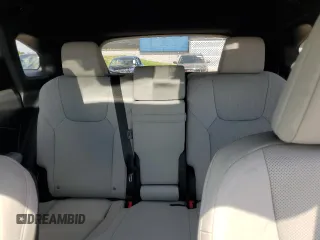 2025 Lexus RX 350 z VIN 2T2BAMCA2SC093075, wystawiony jako Copart lot #61910605 z przebiegiem 3 703 mil mil oraz Szkoda całkowita • Salvage title. Historia ofert i sprzedaży dostępna na DreamBid. Obrazek 10.