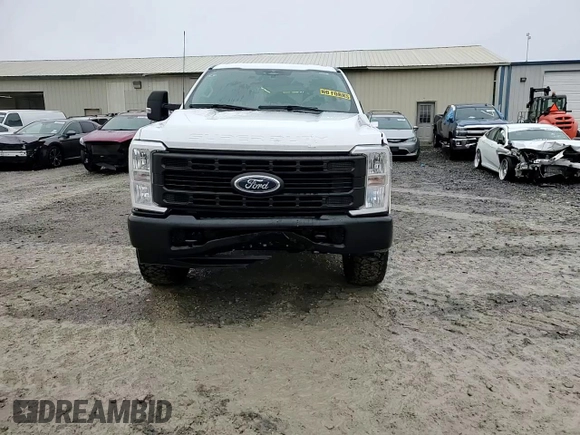2023 Ford F-350 z VIN 1FT8W3BA7PED76510, wystawiony jako Copart lot #82895064 z przebiegiem 26 656 mil mil oraz Szkoda całkowita • Salvage title. Historia ofert i sprzedaży dostępna na DreamBid. Obrazek 15.