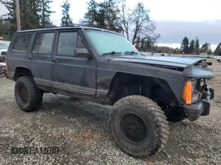 1988 Jeep Grand Cherokee z VIN 1JCMT7895JT247338, wystawiony jako Copart lot #83615234 z przebiegiem 185 676 mil mil oraz Szkoda całkowita • Salvage title. Historia ofert i sprzedaży dostępna na DreamBid. Obrazek 4.