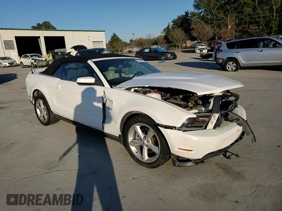 2010 Ford Mustang GT z VIN 1ZVBP8FHXA5120910, wystawiony jako Copart lot #81555444 z przebiegiem 92 345 mil mil oraz Szkoda całkowita • Salvage title. Historia ofert i sprzedaży dostępna na DreamBid. Obrazek 11.