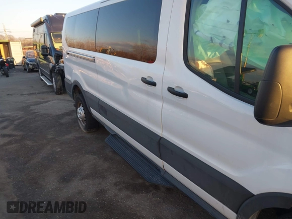 2023 Ford Transit Passenger XL with VIN 1FBAX9Y80PKA16636, listed as a IAAI auction lot 41282212 with 8,572 mi miles and . Bid and sale history available at DreamBid. Image 20.