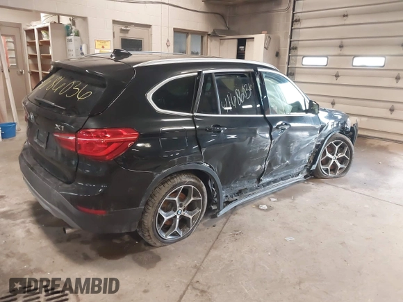 2016 BMW X1 xDrive28i z VIN WBXHT3C34GP884207, wystawiony jako IAAI lot #41686036 z przebiegiem 122 406 mil mil oraz . Historia ofert i sprzedaży dostępna na DreamBid. Obrazek 4.