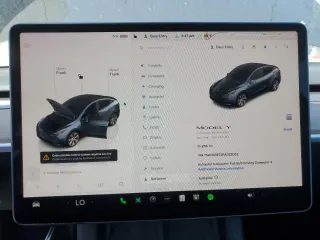 2024 Tesla Model Y Long Range z VIN 7SAYGDEE2RA223052, wystawiony jako Copart lot #61485025 z przebiegiem 13 268 mil mil oraz Szkoda całkowita • Salvage title. Historia ofert i sprzedaży dostępna na DreamBid. Obrazek 9.