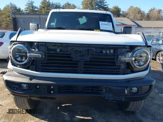 2024 Ford Bronco Big Bend с VIN 1FMDE7AH7RLB15038, выставлен на аукционе IAAI как лот 41504232 с пробегом 344 миль миль и . История ставок и продаж доступна на DreamBid. Изображение 6.
