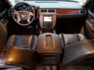 2013 GMC Sierra 2500HD SLT with VIN 1GT121E83DF217046, listed as a Copart auction lot 86259994 with 160,088 mi miles and Salvage title. Bid and sale history available at DreamBid. Image 8.