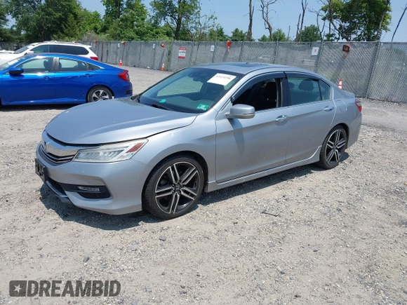 2017 Honda Accord Touring z VIN 1HGCR3F96HA001865, wystawiony jako IAAI lot #42424296 z przebiegiem 170 567 mil mil oraz . Historia ofert i sprzedaży dostępna na DreamBid. Obrazek 17.