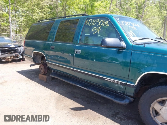 1997 GMC Suburban with VIN 3GKFK16R5VG508908, listed as a IAAI auction lot 42103068 with 264,446 mi miles and . Bid and sale history available at DreamBid. Image 6.