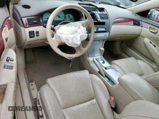 2004 Toyota Solara SE z VIN 4T1CA38P94U009724, wystawiony jako Copart lot #50169675 z przebiegiem Nie podano mil oraz Szkoda całkowita • Salvage title. Historia ofert i sprzedaży dostępna na DreamBid. Obrazek 8.