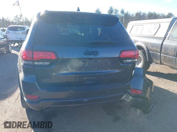 2015 Jeep Grand Cherokee Laredo with VIN 1C4RJFAG8FC135253, listed as a IAAI auction lot 41169128 with 110,478 mi miles. Bid and sale history available at carsss.com. Image 17.