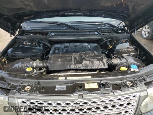 2010 Land Rover Range Rover HSE Lux with VIN SALMF1D44AA324687, listed as a Copart auction lot 58930765 with 148,639 mi miles and Clean title. Bid and sale history available at DreamBid. Image 12.